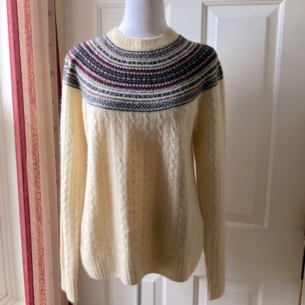 Uniqlo Cream and Multicolor Crew Neck Sweater